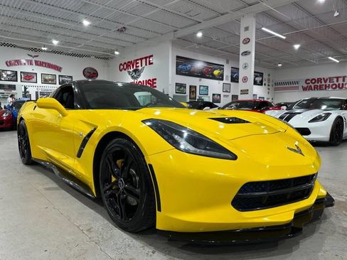 Used 2016 Chevrolet Corvette Stingray Coupe RWD image 5