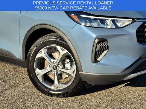 Used 2025 Ford Escape ST-Line w/ Equipment Group 301A image 6