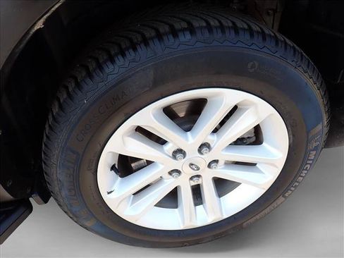 Used 2013 Ford Explorer XLT AWD/4WD image 7