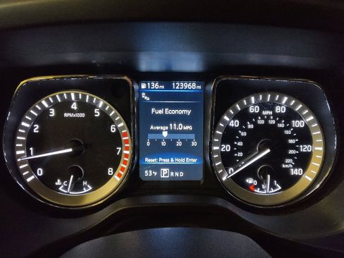 Used 2019 Nissan Titan Platinum Reserve image 23