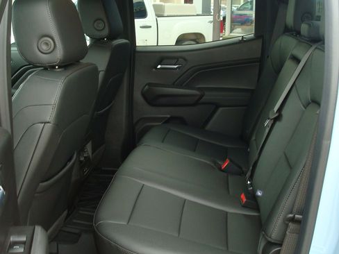 New 2025 Chevrolet Colorado LT w/ LT Convenience Package image 7