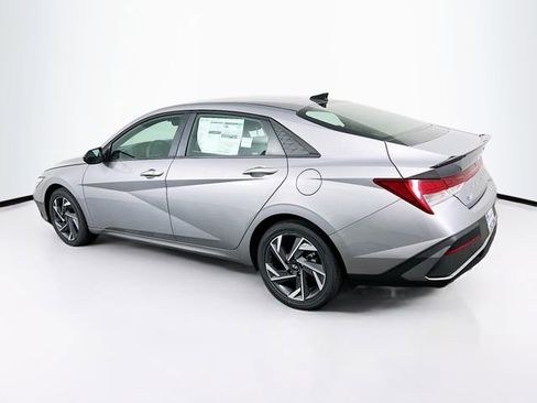 New 2025 Hyundai Elantra SEL w/ Cargo Package image 5