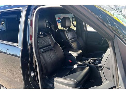 Used 2022 Nissan Frontier PRO-4X w/ Pro-4X Premium Package image 8