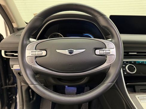 Used 2024 Genesis GV80 2.5T AWD/4WD image 3