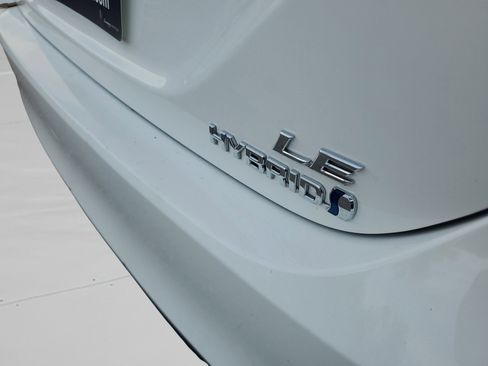 Used 2023 Toyota Camry LE image 8