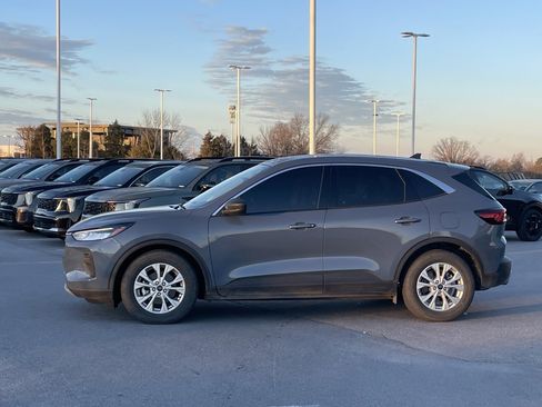 Used 2023 Ford Escape Active image 4
