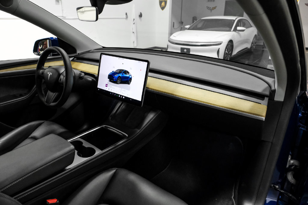 Used 2024 Tesla Model Y Long Range AWD/4WD image 12