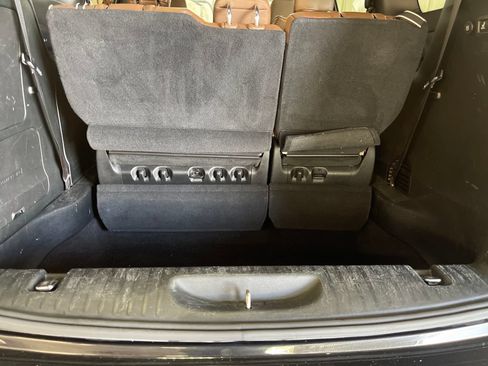 Used 2019 Chrysler Pacifica Limited w/ Advanced Safetytec Group FWD image 28