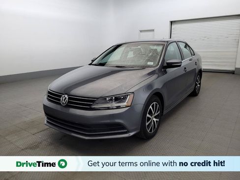 Used 2017 Volkswagen Jetta SE FWD image 1