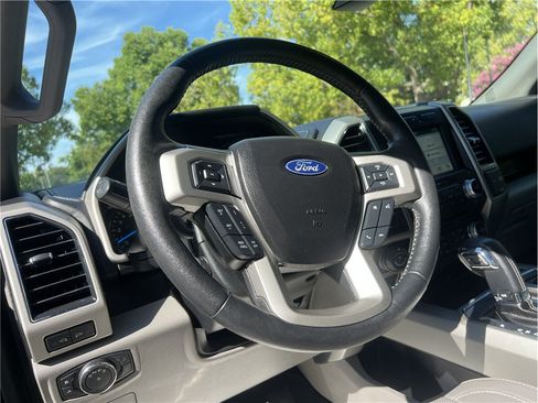 Used 2017 Ford F150 Lariat w/ Equipment Group 502A Luxury AWD/4WD image 26