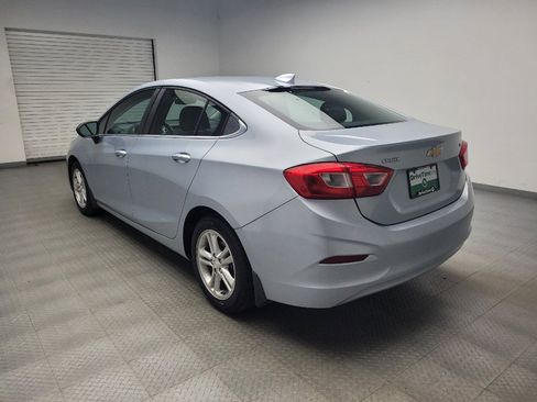 Used 2017 Chevrolet Cruze LT w/ Convenience Package FWD image 5