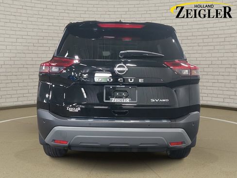 Used 2023 Nissan Rogue SV w/ SV Premium B Package AWD/4WD image 6