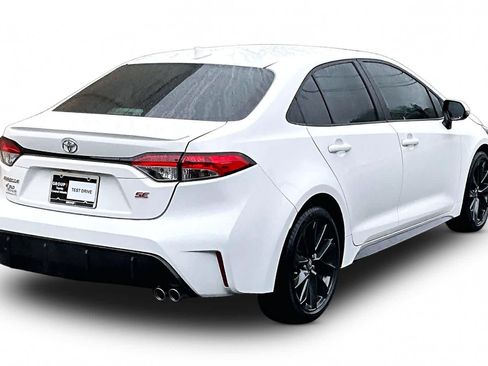 Used 2024 Toyota Corolla SE FWD image 13