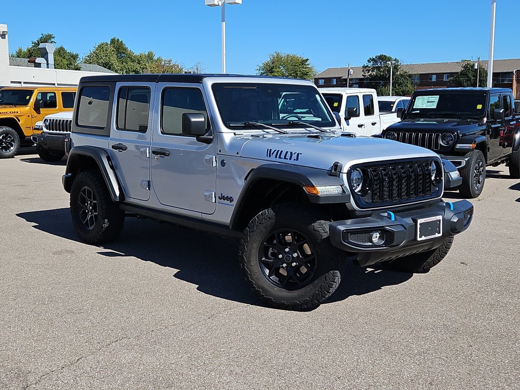 Used 2024 Jeep Wrangler Unlimited AWD/4WD image 32