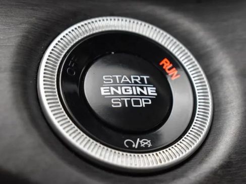 Used 2024 Jeep Grand Cherokee L Limited w/ Luxury Tech Group II image 27