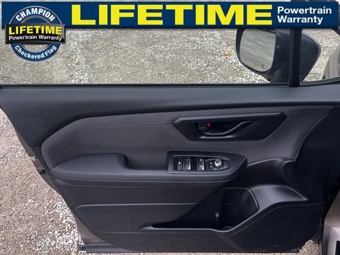 Used 2025 Subaru Forester Premium image 15