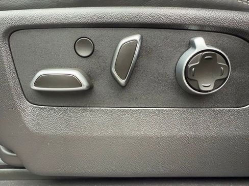 Used 2025 GMC Sierra 2500 AT4X image 60