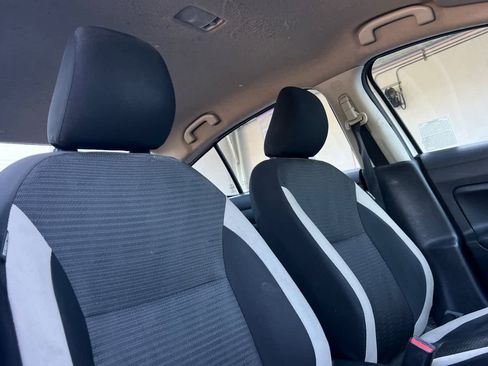 Used 2021 Nissan Versa S image 18