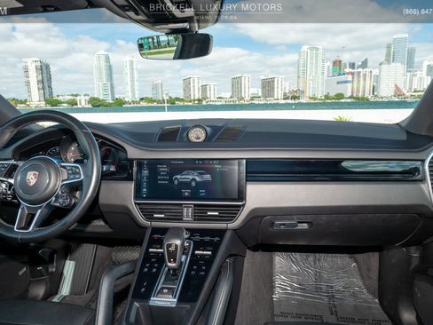 Used 2020 Porsche Cayenne image 8