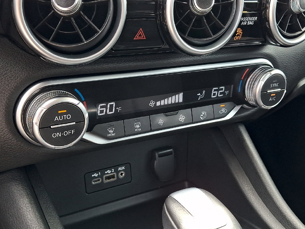 Used 2023 Nissan Sentra SR w/ Electronics Package FWD image 16