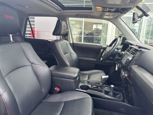 Used 2018 Toyota 4Runner TRD Off-Road Premium AWD/4WD image 24