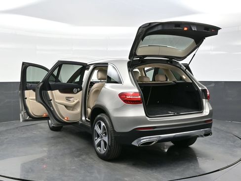 Used 2019 Mercedes-Benz GLC 300 4MATIC image 39