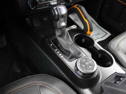 Used 2021 Ford Bronco Badlands image 19