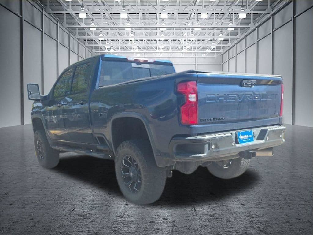 Used 2020 Chevrolet Silverado 2500 LTZ w/ LTZ Premium Package AWD/4WD image 8