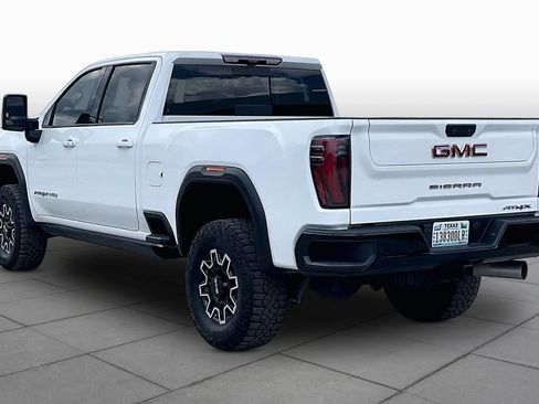 Used 2025 GMC Sierra 2500 AT4X AWD/4WD image 11