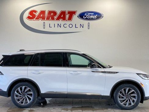 New 2026 Lincoln Aviator AWD image 1