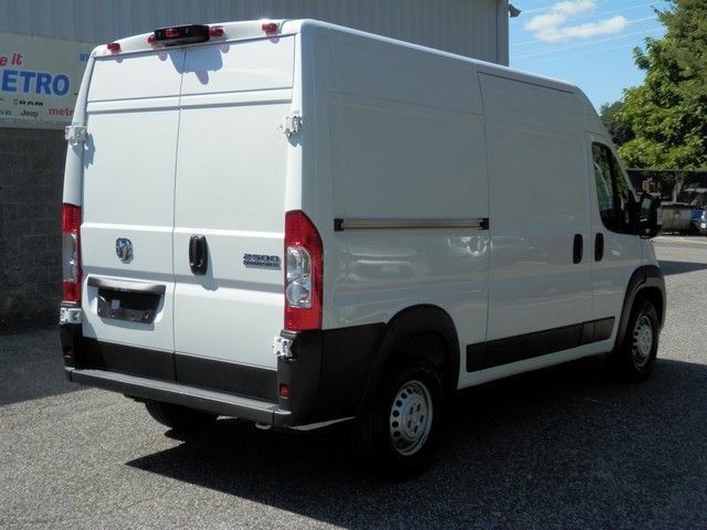 Used 2025 RAM ProMaster 2500 w/ Convenience Group FWD image 9