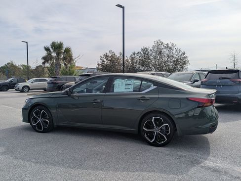 New 2026 Nissan Altima 2.5 SR w/ SR Premium Package image 6