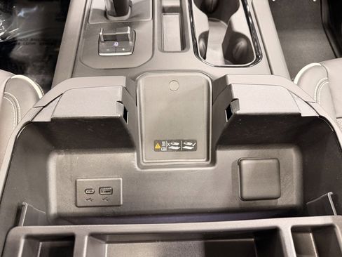 Used 2024 GMC Sierra 1500 AT4X image 50