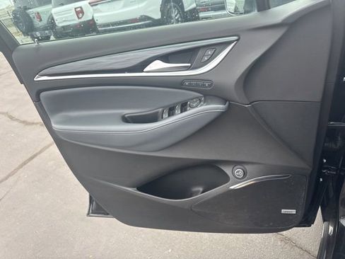 Used 2024 Buick Enclave Premium image 16