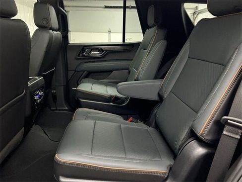 Used 2025 GMC Yukon AT4 image 25