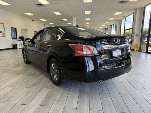 Used 2015 Nissan Altima 2.5 S w/ Special Edition Package FWD image 7