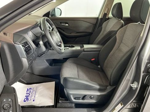 Used 2021 Nissan Rogue SV FWD image 17