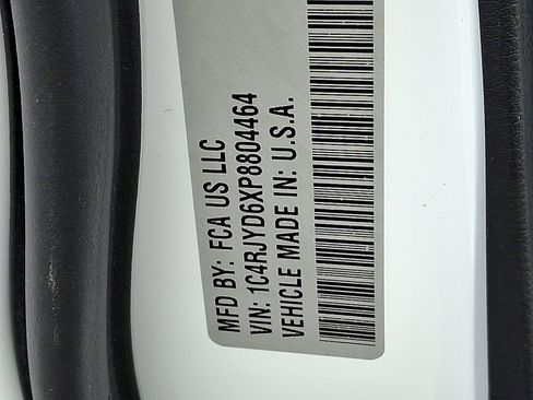 Certified 2023 Jeep Grand Cherokee Overland w/ Luxury Tech Group IV image 27