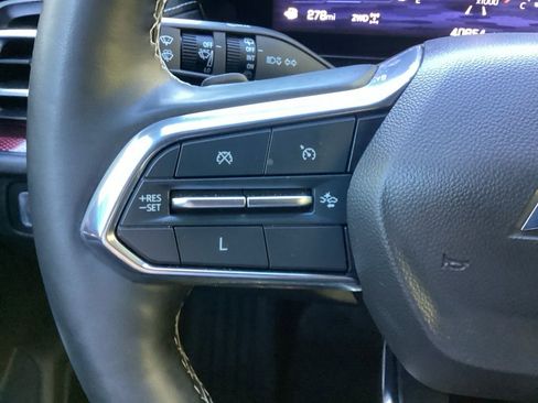 Used 2024 Chevrolet Traverse Z71 AWD/4WD image 48