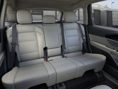 New 2026 Lincoln Nautilus Reserve AWD/4WD image 11