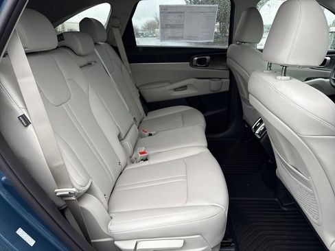 New 2026 Kia Sorento EX image 12