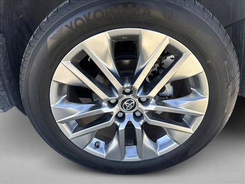 Used 2019 Toyota RAV4 Limited w/ Advanced Technology Package AWD/4WD image 20