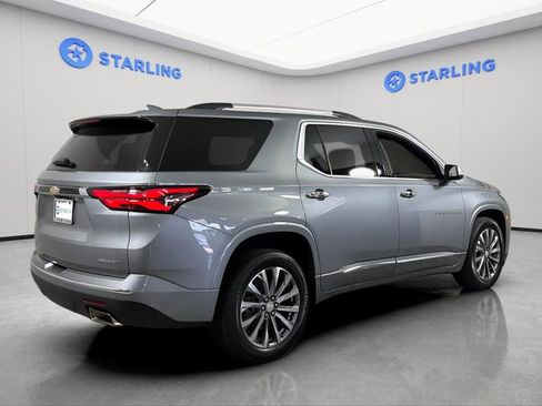 Used 2023 Chevrolet Traverse Premier FWD image 9