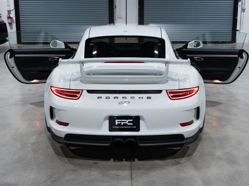 Used 2015 Porsche 911 GT3 RWD image 34