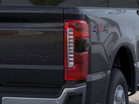 New 2026 Ford F350 XLT w/ 360-Degree Camera Package AWD/4WD image 21