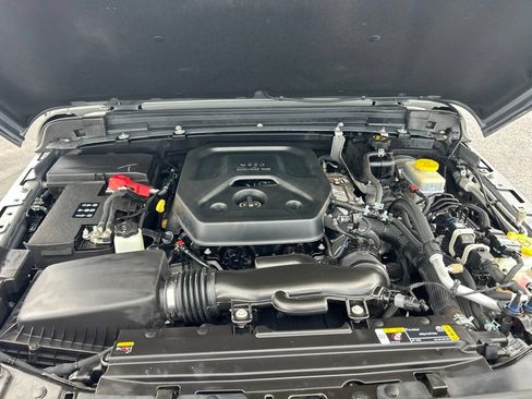Used 2023 Jeep Wrangler Sport AWD/4WD image 16