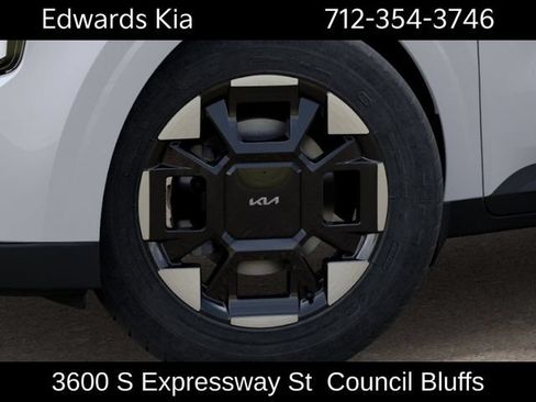 New 2027 Kia Carnival EX FWD image 11