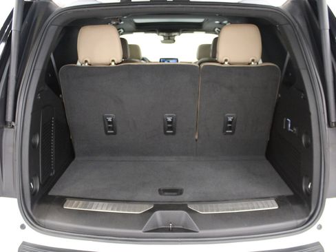 Used 2023 Chevrolet Tahoe Premier image 9