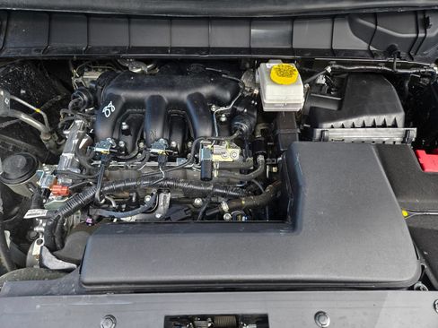 Used 2025 Nissan Pathfinder SL FWD image 25