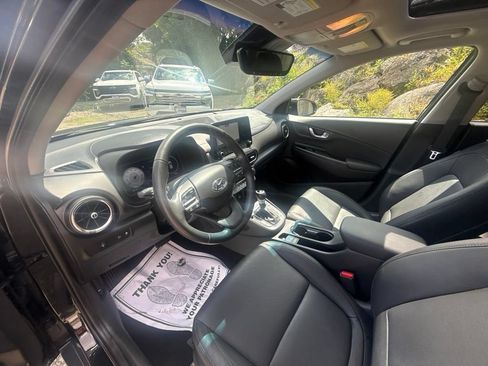 Used 2023 Hyundai Kona Limited AWD/4WD image 15